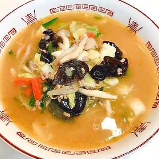 きくらげと野菜たっぷりの♪アツアツ味噌ラーメン